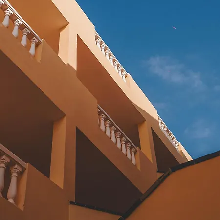 Cuatro Horizontes
